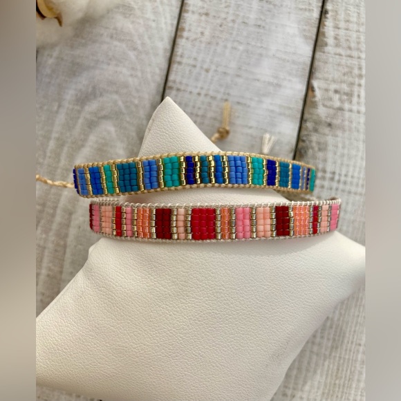 Stripes bead loom adjustable bracelet- in pinks or blues - Picture 3 of 4